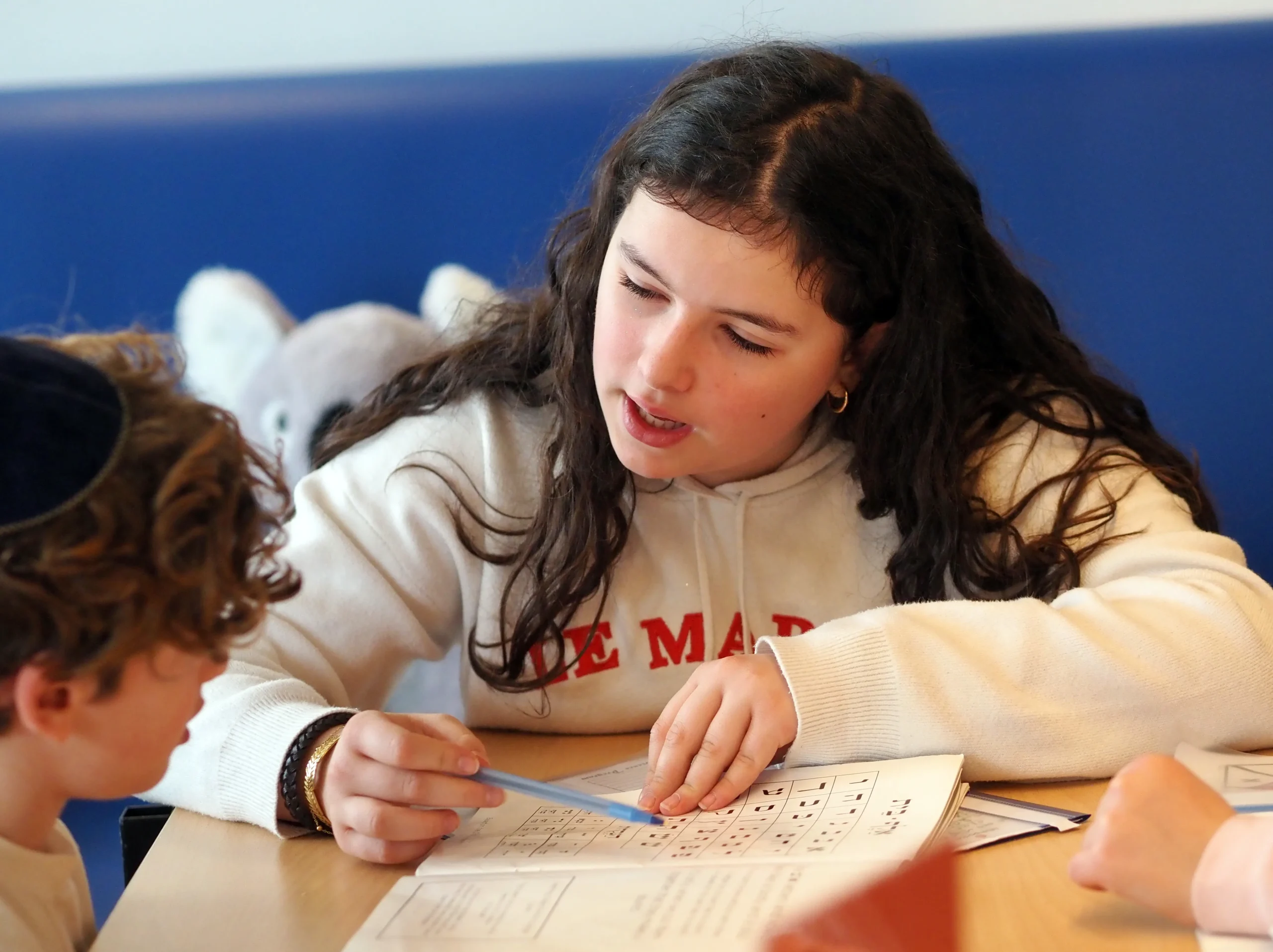 Kinderen op Joodse les